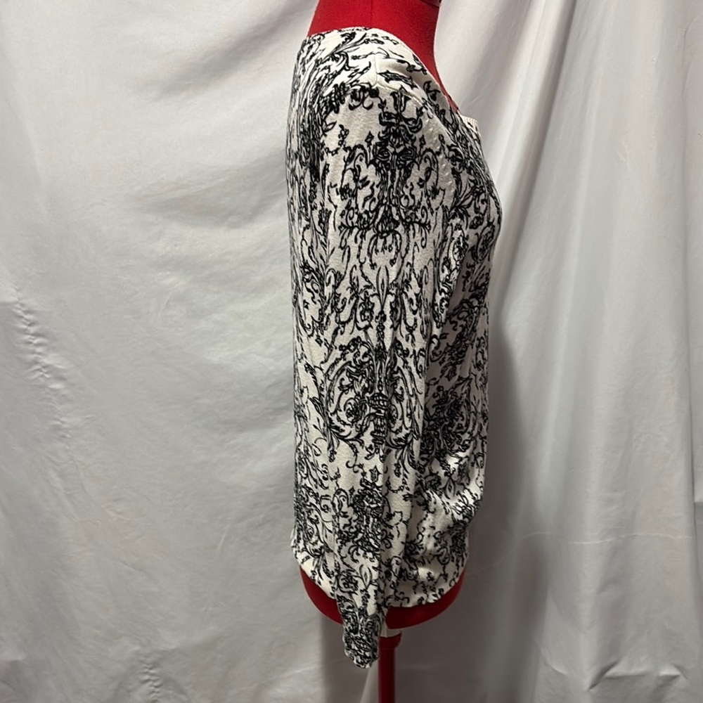 Chic Black and White Patterned Blouse MM337 - Picture 2 of 6